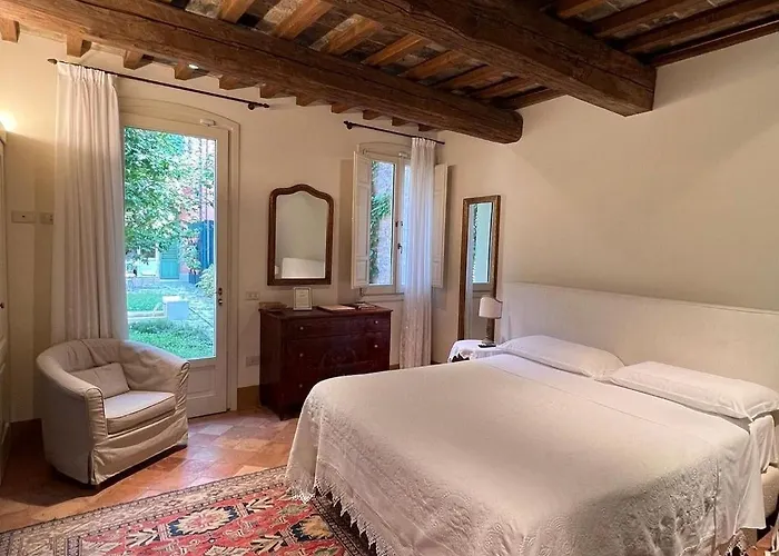 Le Di San Vitale Easy Pensión Rávena